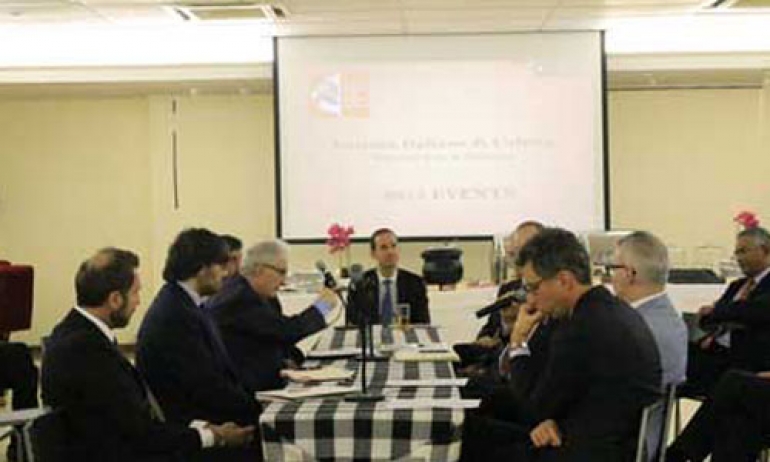 Round Table Meeting