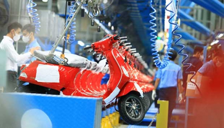 Piaggio Group reveals decarbonization plan starting in 2030