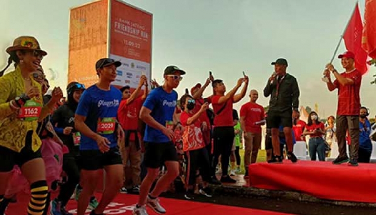 Followed by 5,000 runners, Generali Indonesia Again Supports Borobudur Marathon